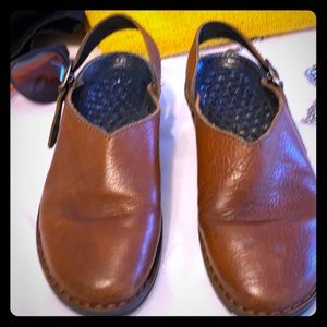 Vintage good condition sandals.